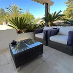 Luxury In Puente-romano
