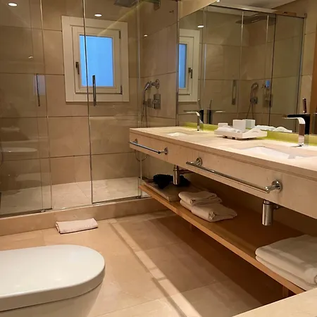 Apartment Luxury In Puente-romano *