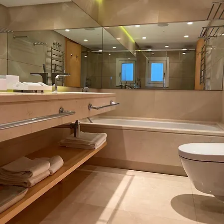 Apartment Luxury In Puente-romano *